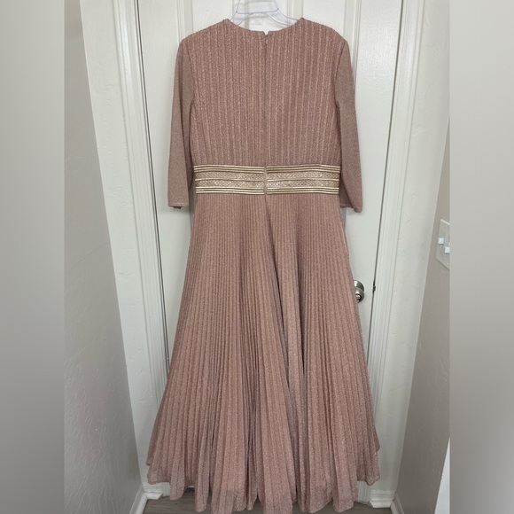 MAC DUGGAL SHIMMERING PLEATED A-LINE 3/4 SLEEVE GOWN - ROSE GOLD - Picture 11 of 16